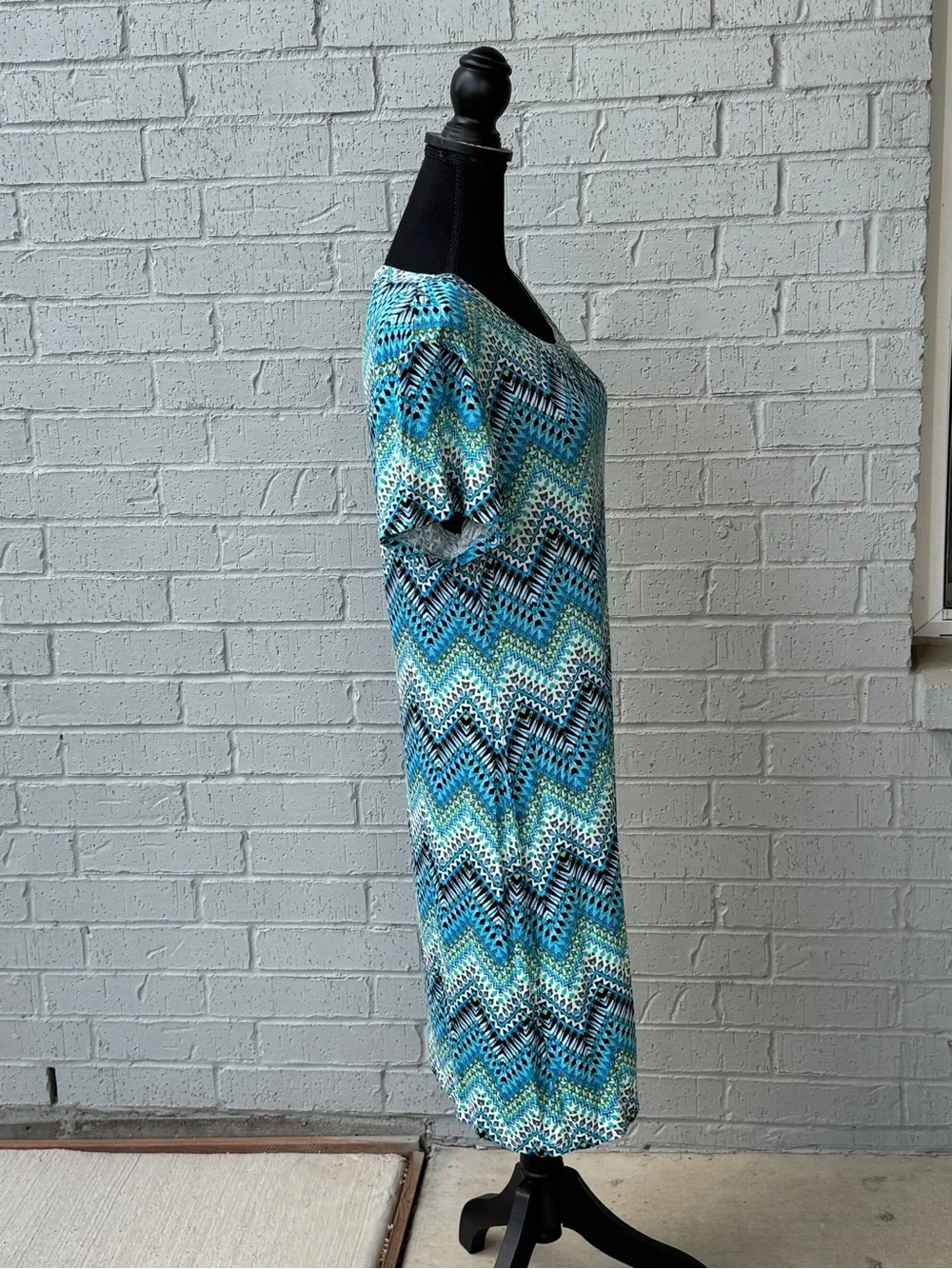 Women’s Blue Chevron Midi Dress - Casual Summer Style - Picture 4 of 5